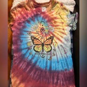 No boundaries, graphic tee